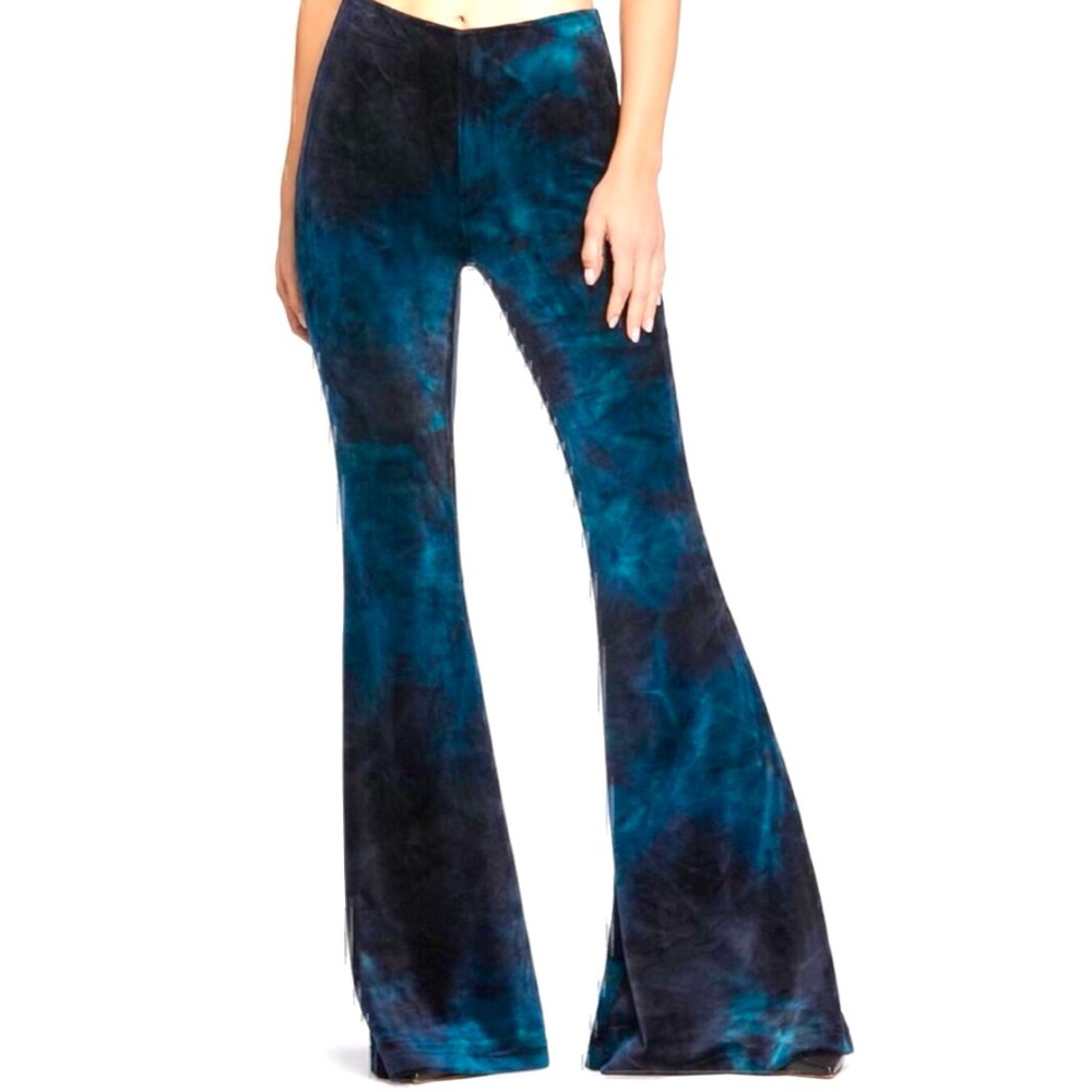 🌺Jessica Simpson Black and Green Tie Dye REESE Flare Velvet pants - Picture 1 of 7